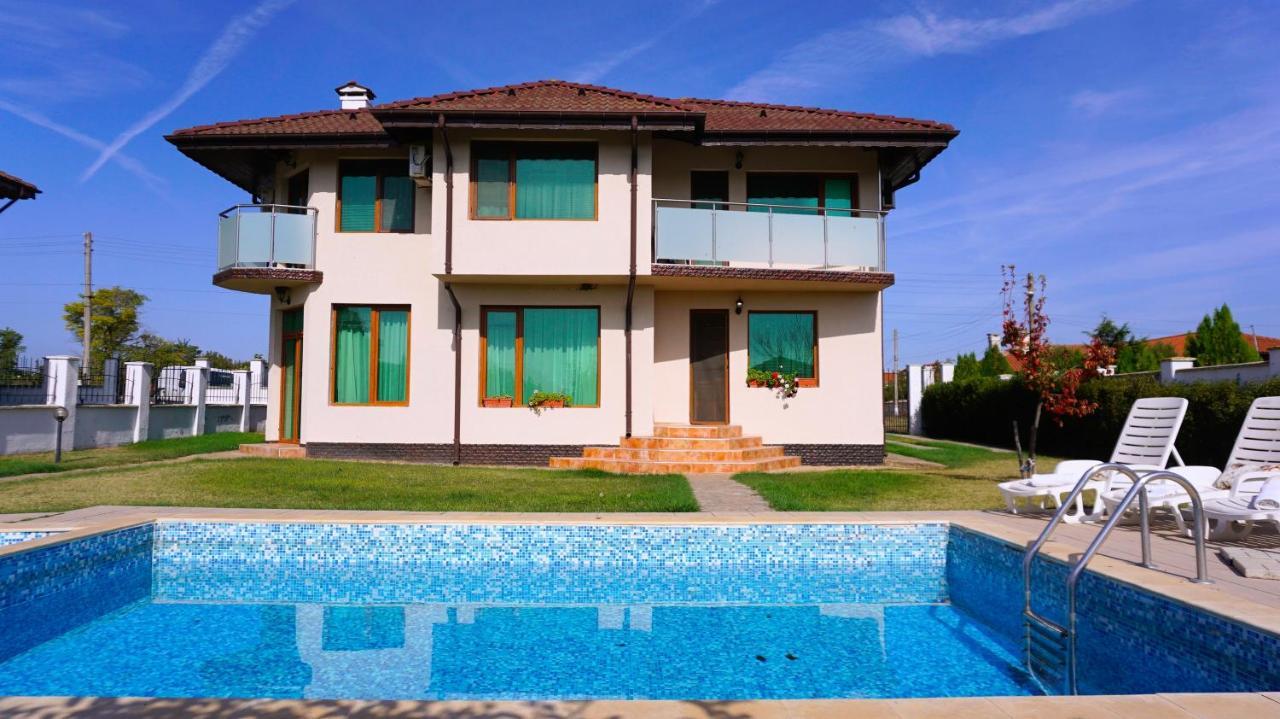 Вила Помело - Family Villa Pomelo Bŭlgarevo Buitenkant foto