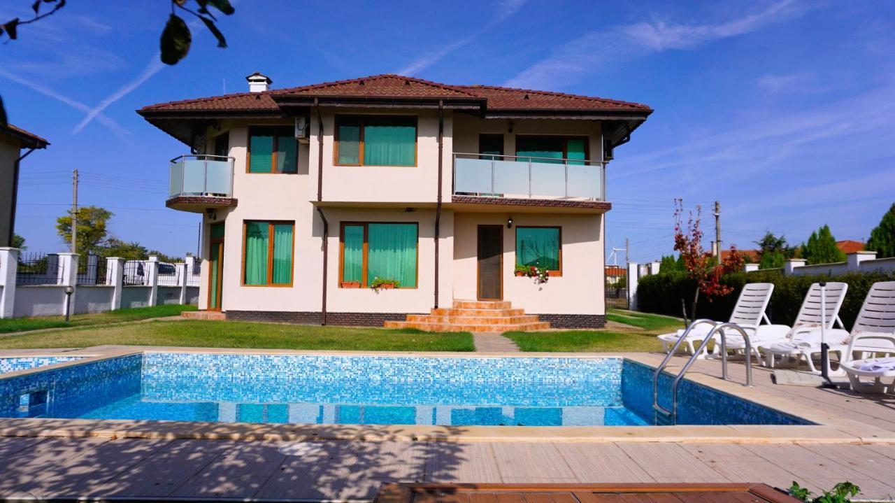 Вила Помело - Family Villa Pomelo Bŭlgarevo Buitenkant foto