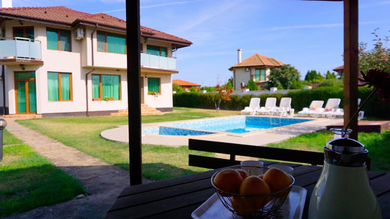 Вила Помело - Family Villa Pomelo Bŭlgarevo Buitenkant foto