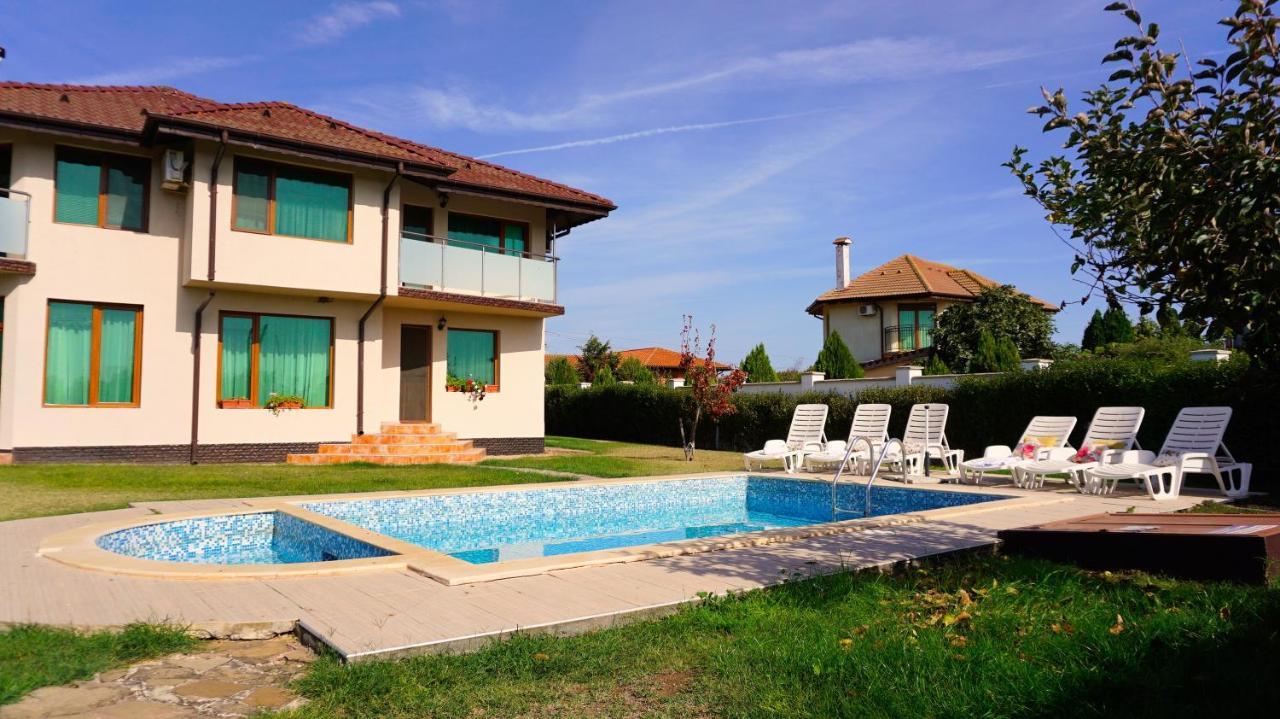 Вила Помело - Family Villa Pomelo Bŭlgarevo Buitenkant foto