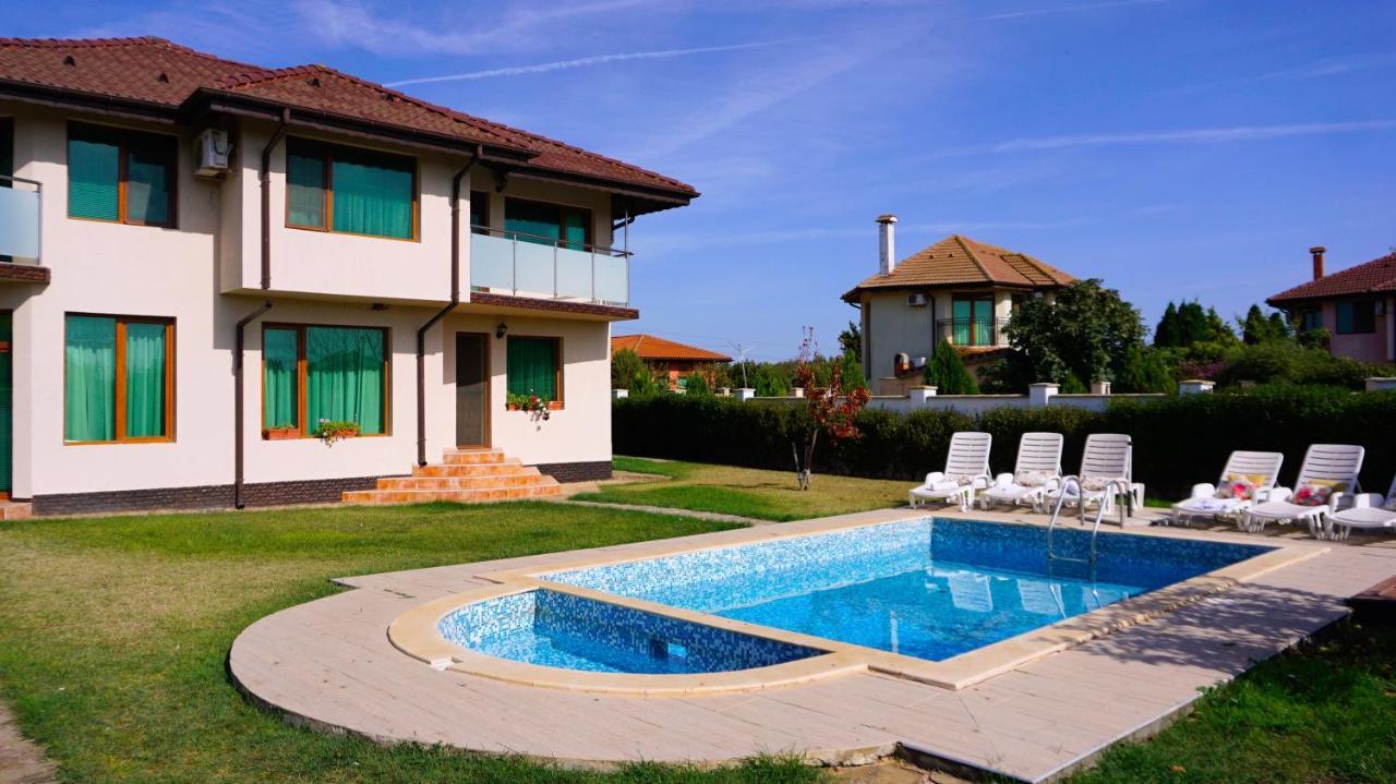 Вила Помело - Family Villa Pomelo Bŭlgarevo Buitenkant foto
