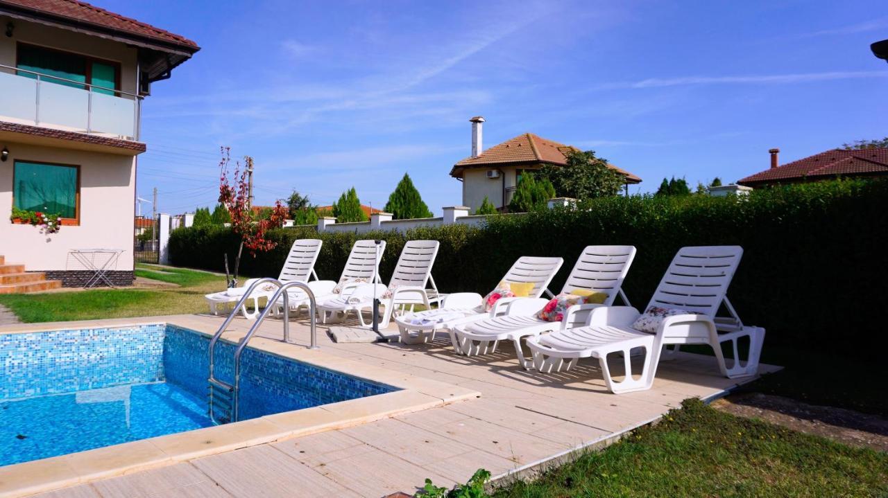 Вила Помело - Family Villa Pomelo Bŭlgarevo Buitenkant foto