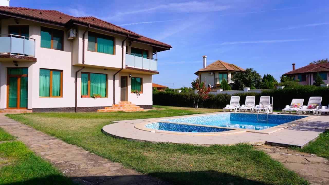 Вила Помело - Family Villa Pomelo Bŭlgarevo Buitenkant foto