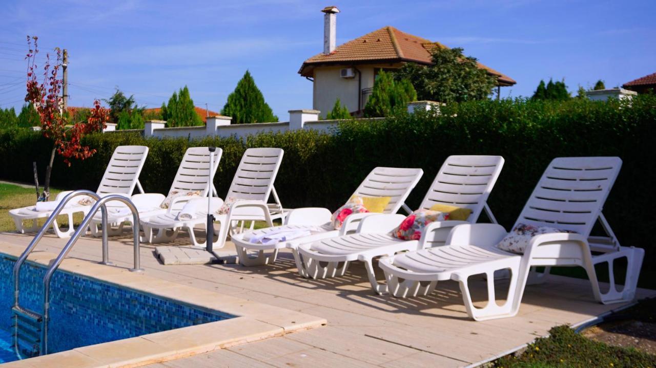Вила Помело - Family Villa Pomelo Bŭlgarevo Buitenkant foto
